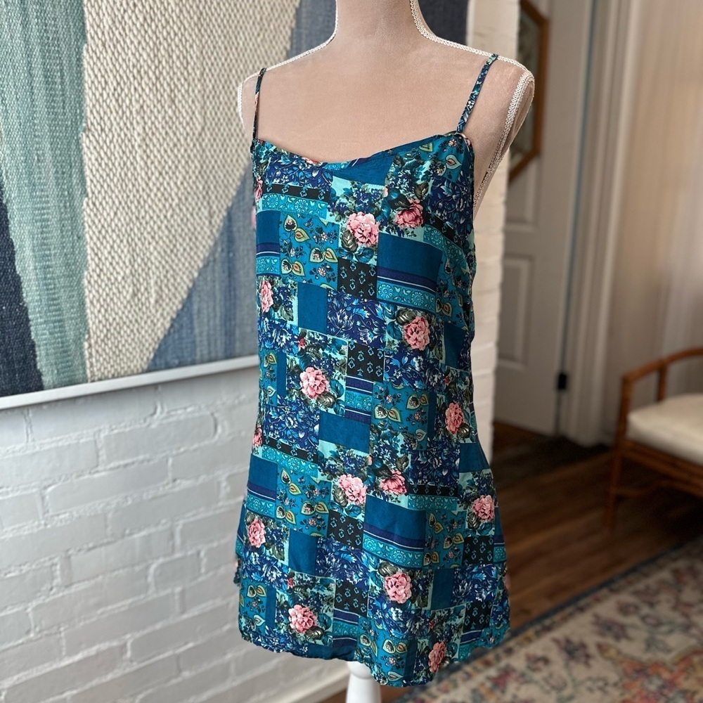 Robert Stock Limited 100% Silk Rose and Bandana Patterned Dress - Picture 4 of 9